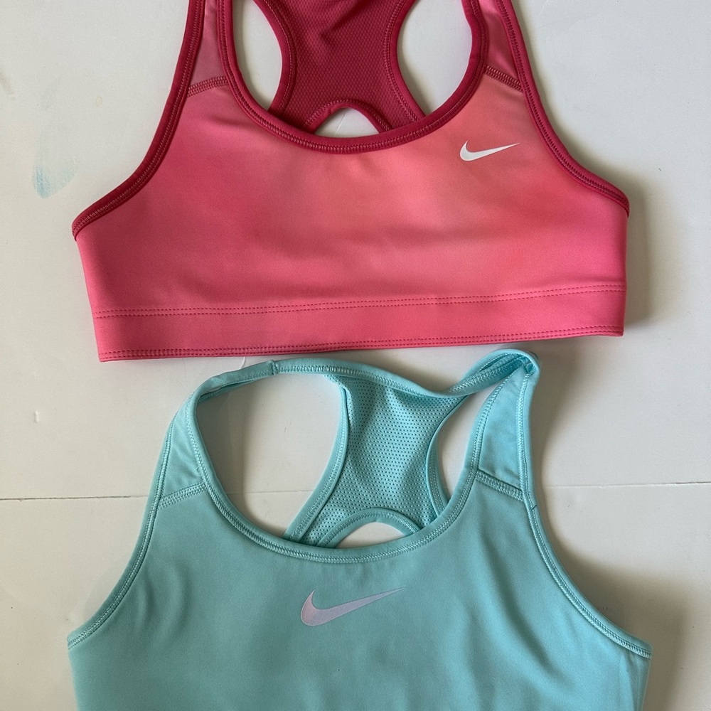 Nike Sports Bra Reversible Size Medium Girls